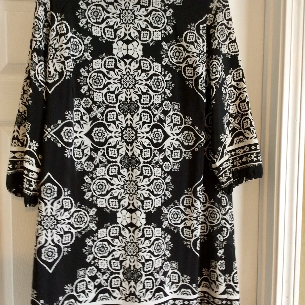 Old Navy Black & White Dress